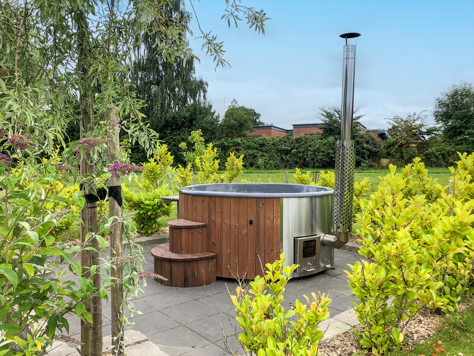 Deluxe Vildmarksbad Glasfiber Thermowood - Sølund Huse Spahouse